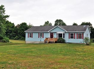 13 Noah Dr, Averill Park, NY 12018