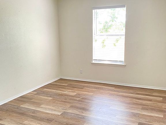 5th image of 3518 Grant Ave #324