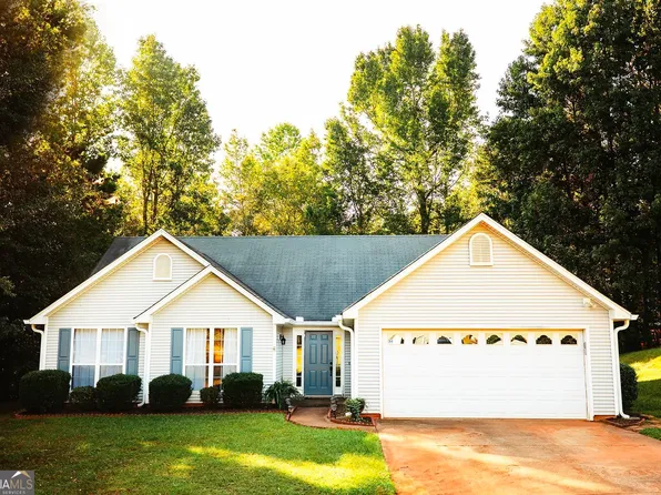 4062 River Elan Dr, Gainesville, GA 30507