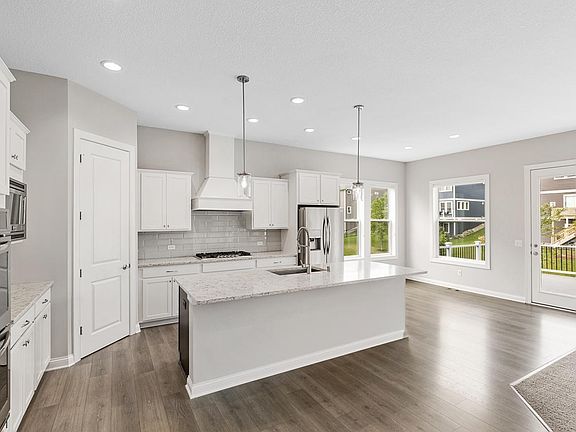 4th image of 6015 Jewel Ln N