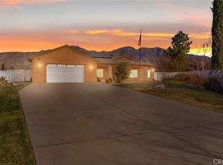 11275 Snowview Ct, Yucaipa, CA 92399