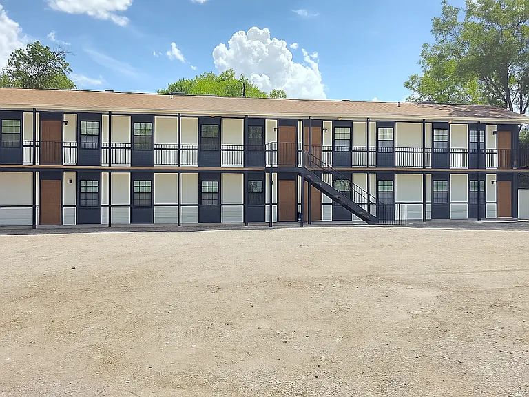 716 W Avenue I #F — Photo 1