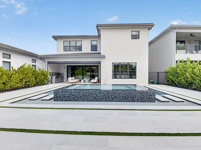 8270 Essex Country Club Dr — Photo 47