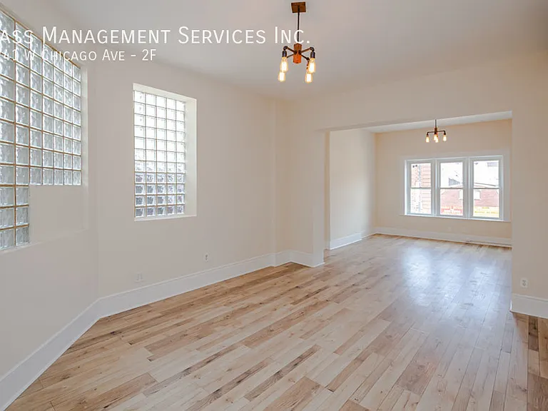 1741 W Chicago Ave #2F — Photo 5