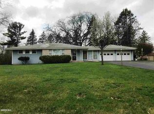 2174 N Lynn Ave, Freeport, IL 61032