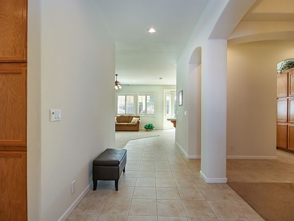 5th image of 317 Dowsby Ct