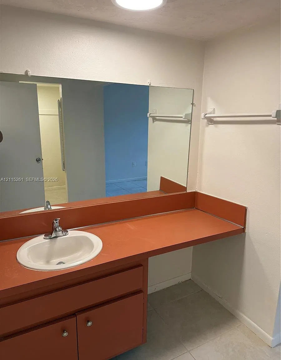 Villa Capri Condo — Photo 4