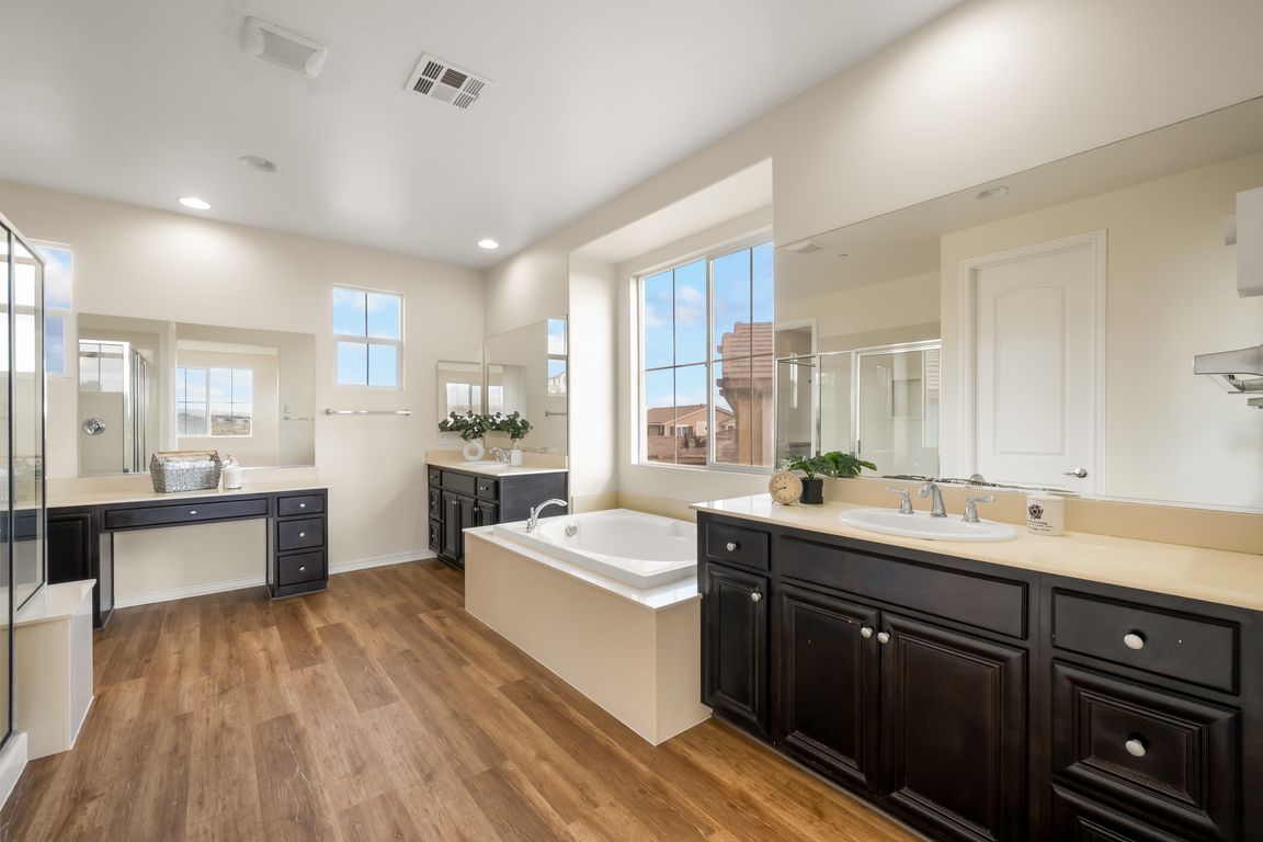 next background image