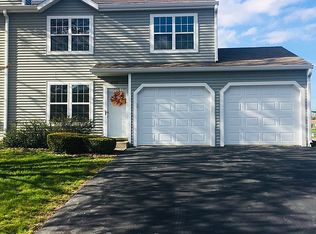 420 Meadow Hill Ln, Round Lake Beach, IL