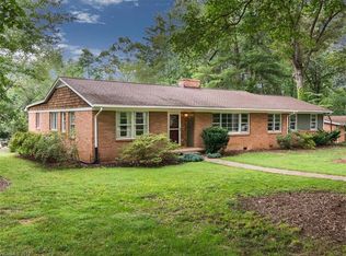 26 S Oak Forest Dr, Asheville, NC 28803