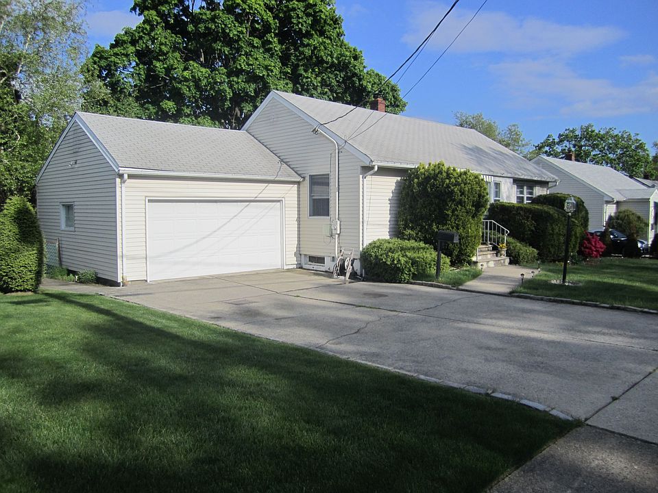 2nd image of 51 Craig Pl