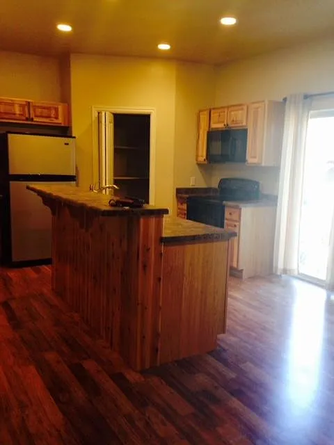 Susans Cir, Park City — Photo 1