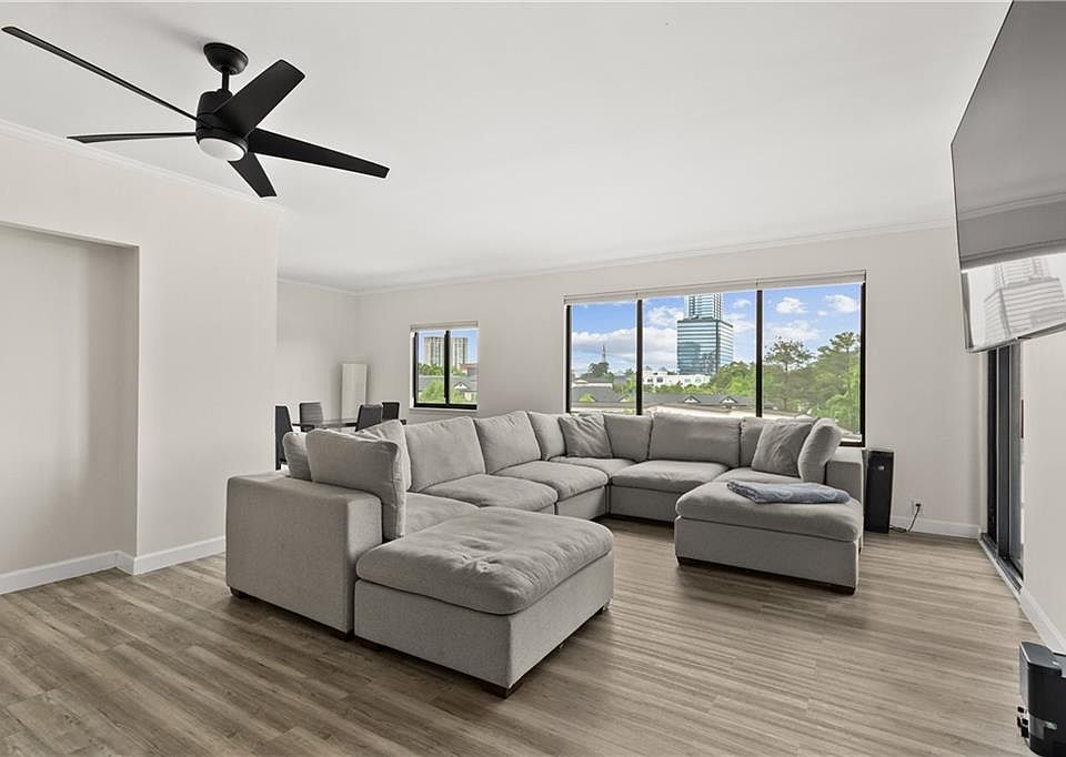 1st image of 3481 Lakeside Dr NE APT 1201