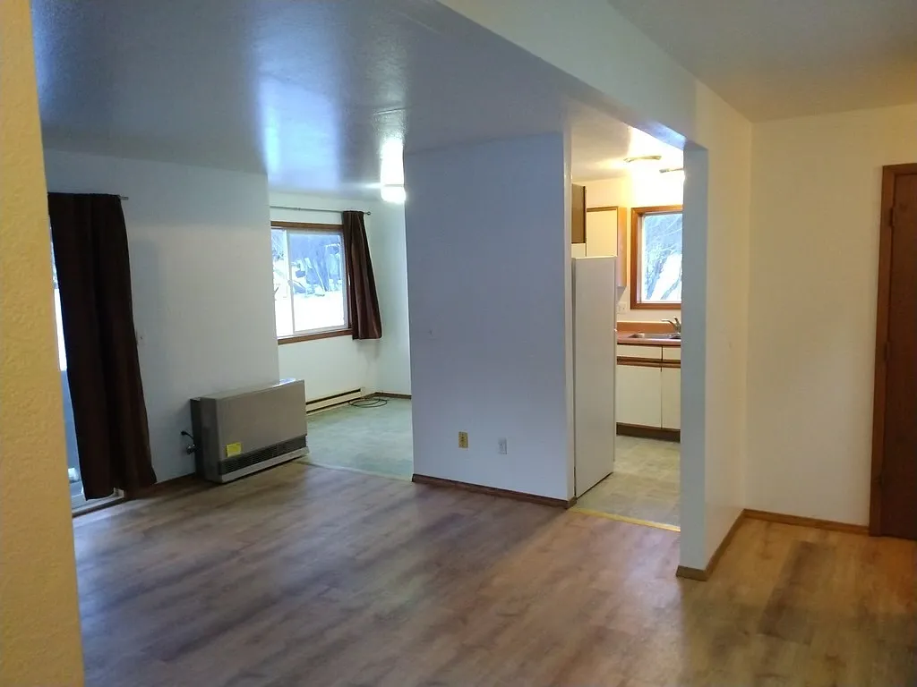 895 Linda Court Apt 2 - 2 — Photo 3