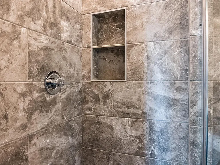535 W Berry St #2 — Photo 11