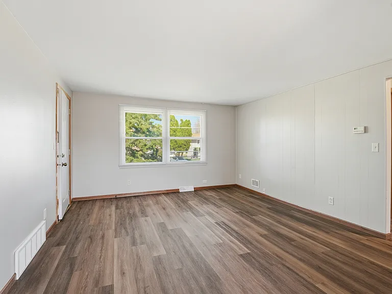 1114 Melrose Ct #1 — Photo 12
