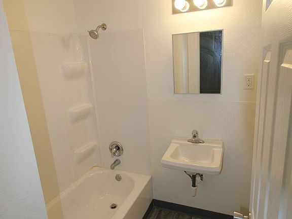 4th image of 4623 NW 62nd Ave APT 5