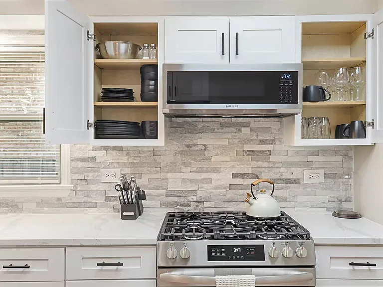 7648 Kenneth Ave — Photo 14