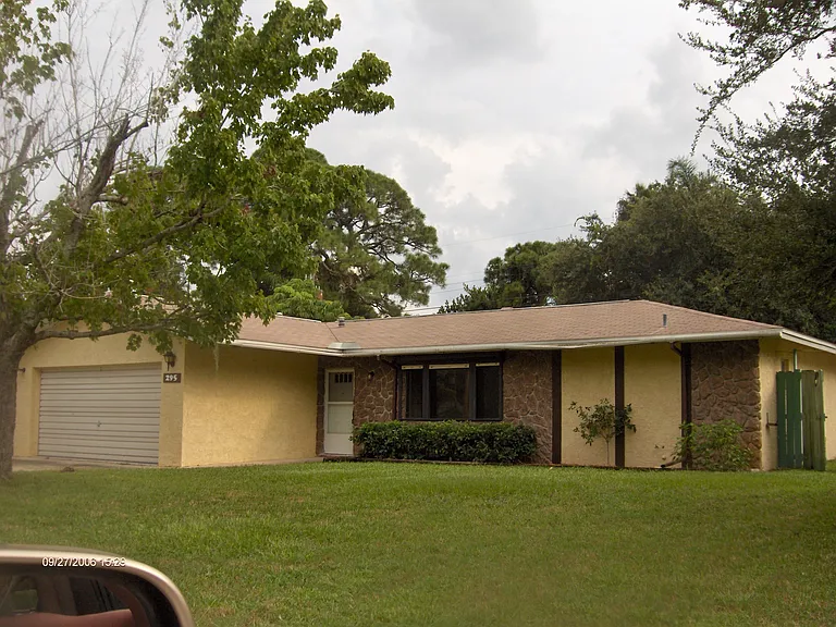 295 Nora Ave — Photo 2