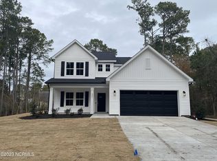 231 Weathersbee Dr, Hampstead, NC 28443