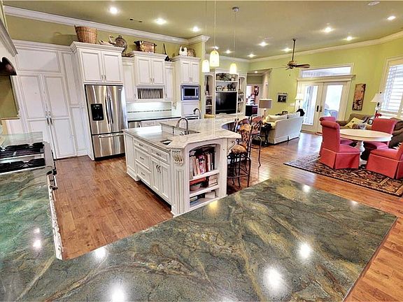 4th image of 3109 E Stone Mountain Dr