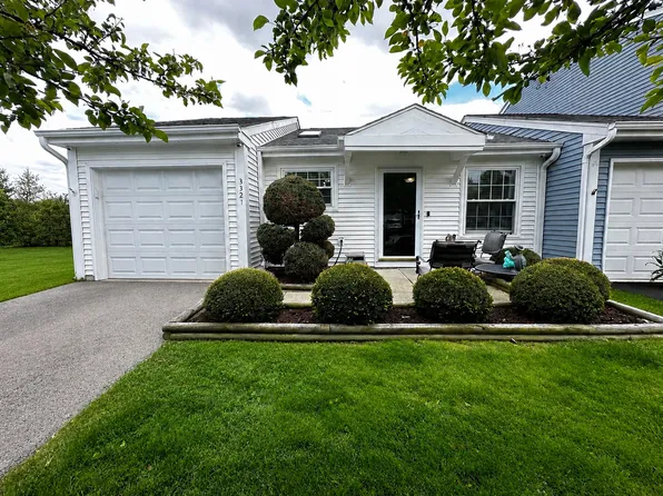 3321 Greenwich Ln, Island Lake, IL 60042
