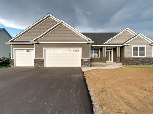 29169 Scenic Dr, Chisago City, MN 55013