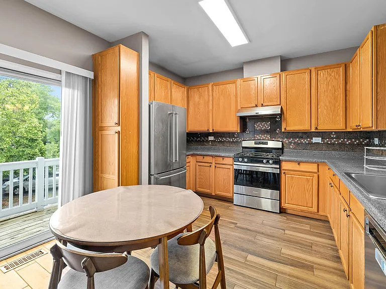 122 Andover Dr — Photo 13