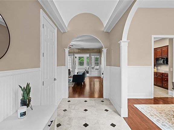 3rd image of 180 Cothran Rd