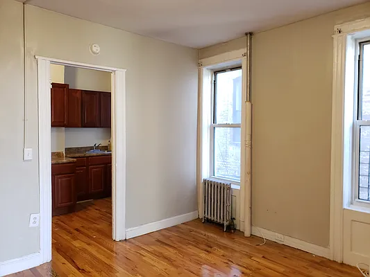 Rented by Signature Property Realty | media 23