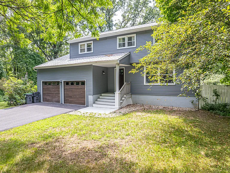 33 Concord Dr — Photo 31