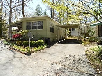 55 Maple Ln 2.jpg