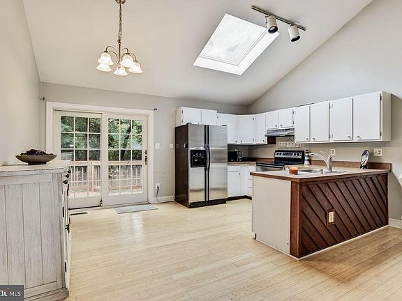 2nd image of 736 Darlow Dr