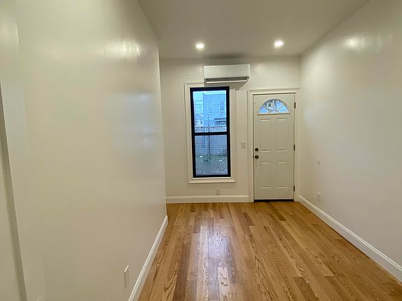 5th image of 65 Grant Ave Floor 1