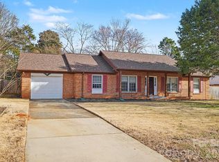 3220 Cross Winds Rd, Charlotte, NC 28227