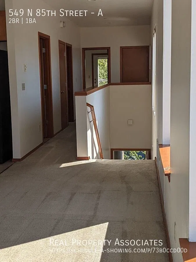 Large 2 Bedroom 1 Bth apartment in standalone building! Rare opportunity! — Photo 3