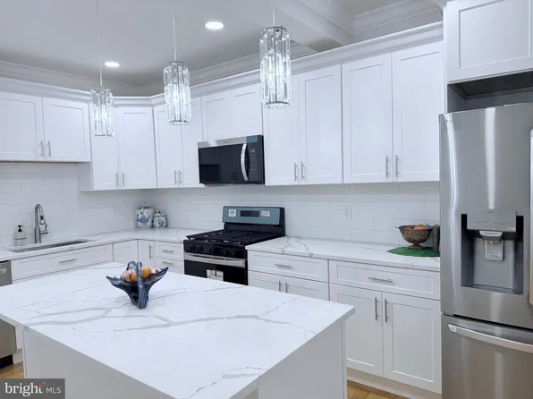 2011 Morris St, Philadelphia, PA 19145