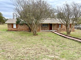 38 Valley View Cir, Denison, TX 75021