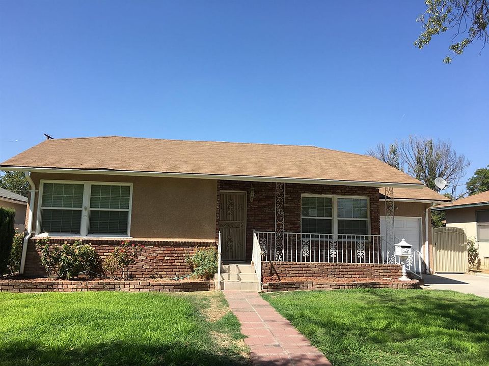 1st image of 1142 W Saginaw Way