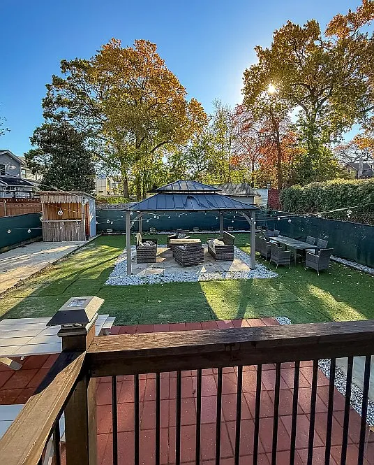 3 bed, 1390 sqft, $4,599 — Photo 3