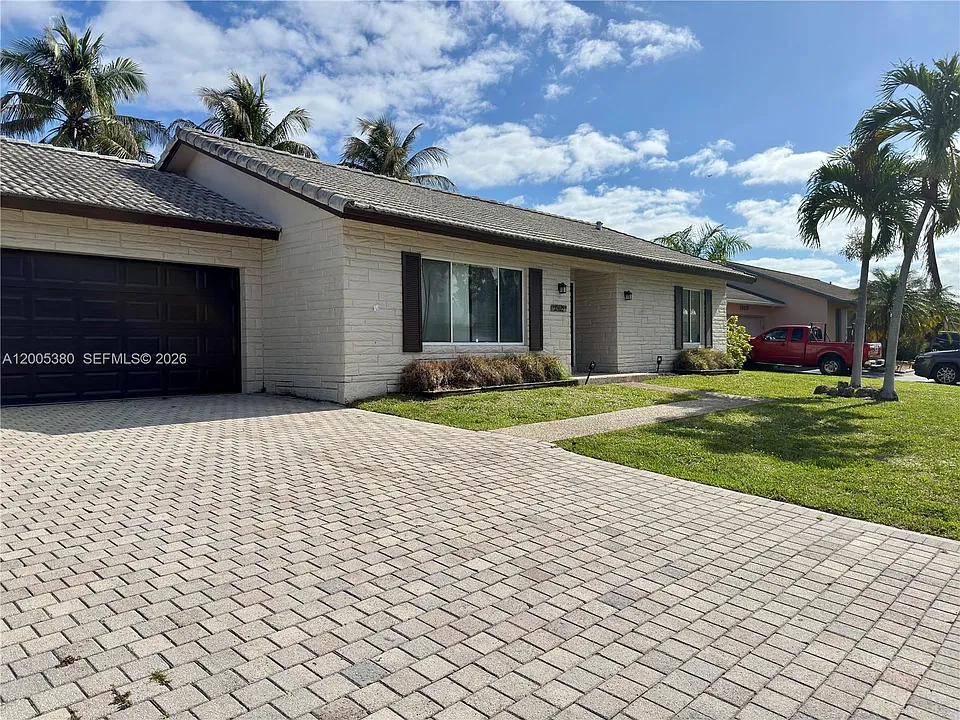 13425 NW 10th St