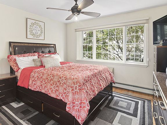 4th image of 9450 Magnolia Ct #2A
