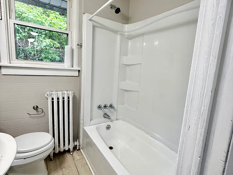 248 Derby St — Photo 19