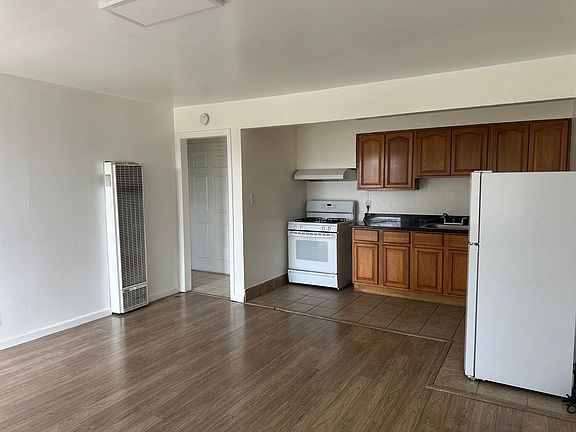5th image of 2344 E 17th St APT 8