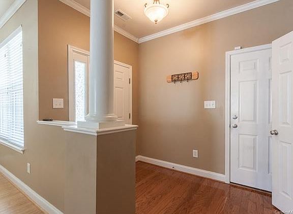 4th image of 942 Ashworth Dr