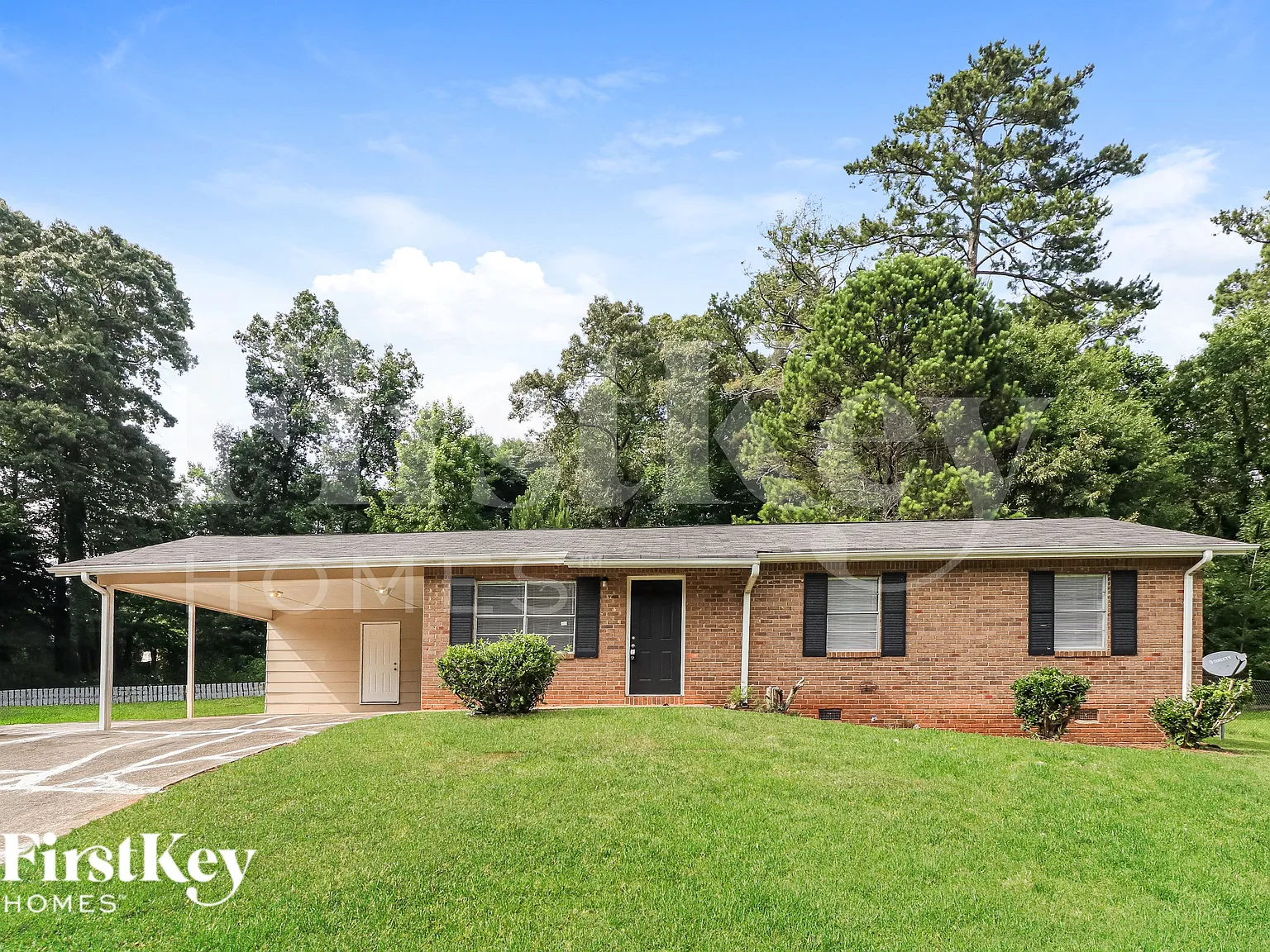 3 bed, 1.0 bath, 1458 sqft, $1,660 — Photo 1