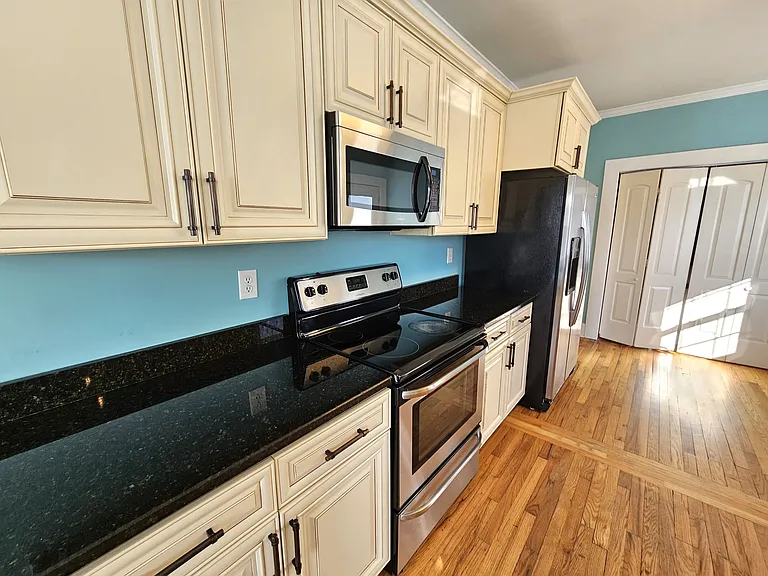 23 McAdoo Ave — Photo 13