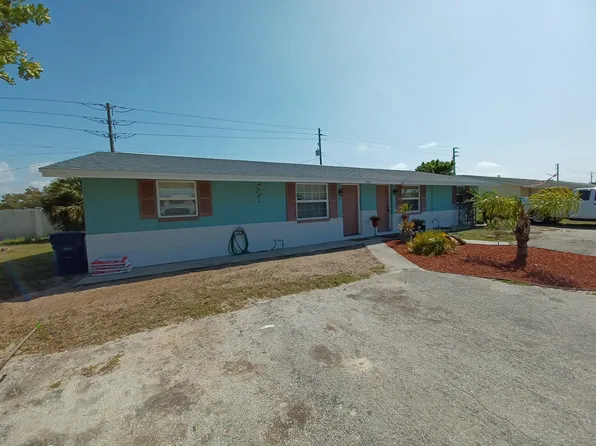 2161 Forked Creek Dr, Englewood, FL 34223