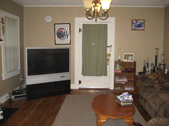 2nd image of 350 McLeod Ave