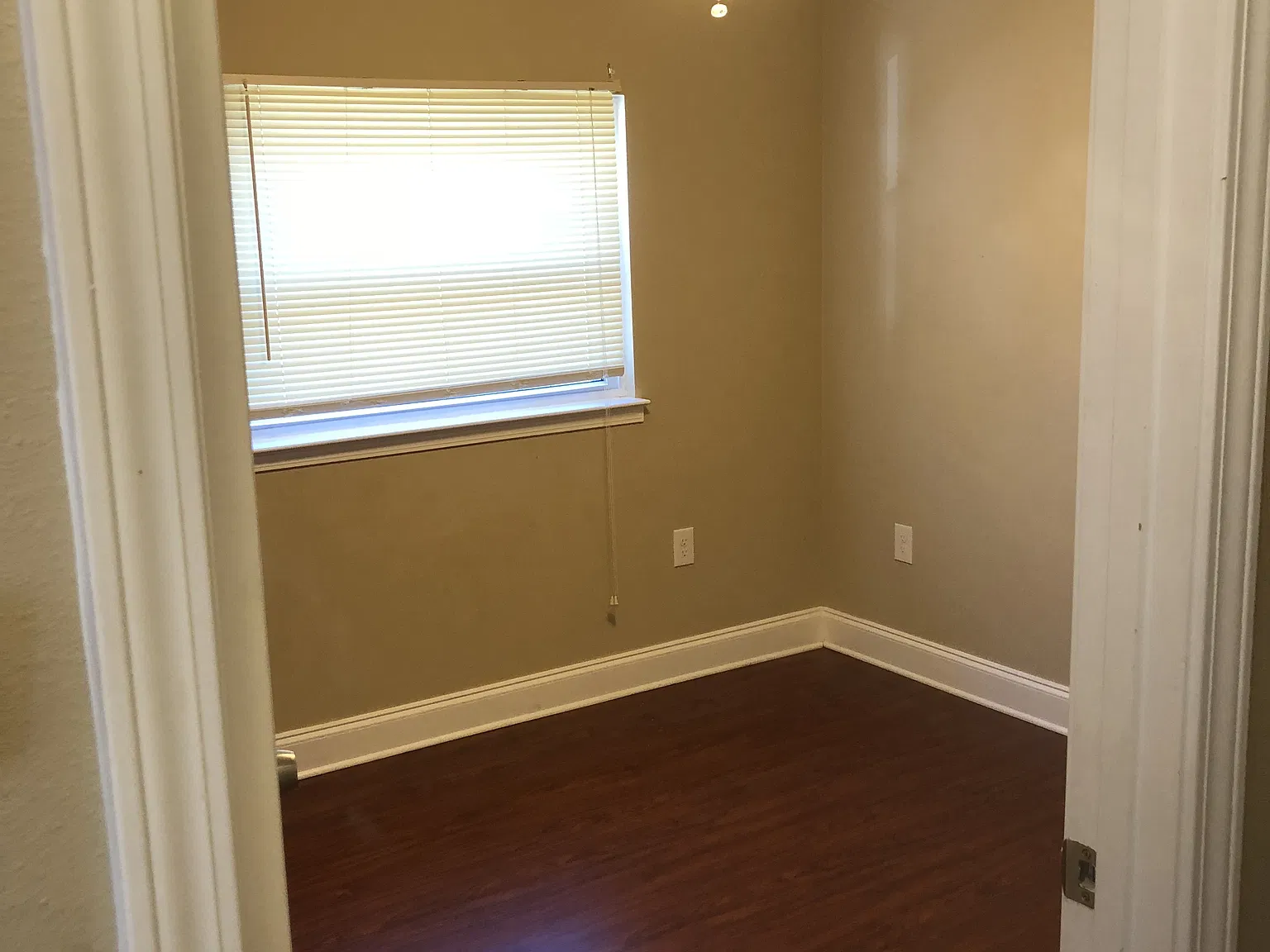 2 bed, 1000 sqft, $1,050 — Photo 4